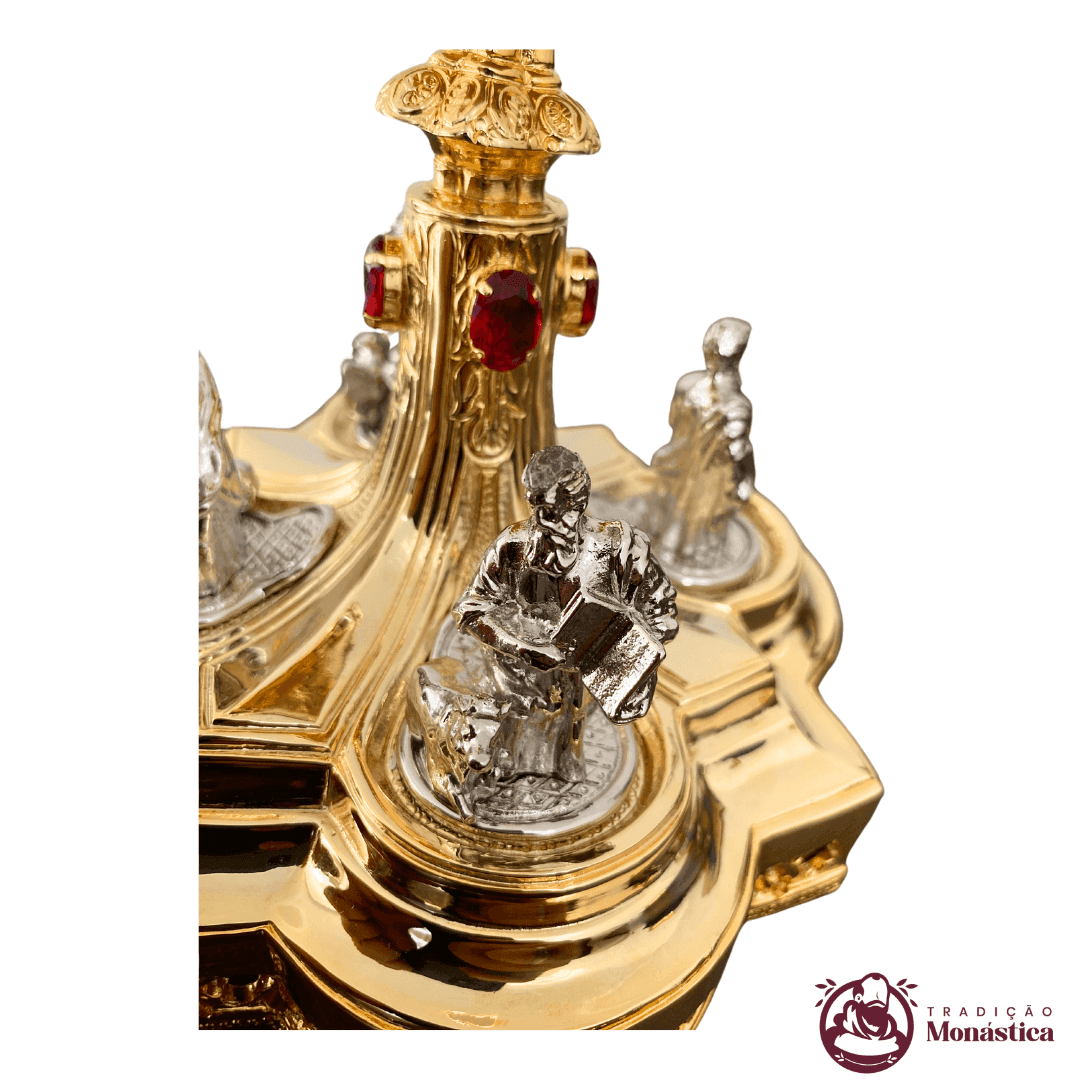 Cálice Gótico Banhado em Ouro - Detalhes dos Evangelistas  - 3