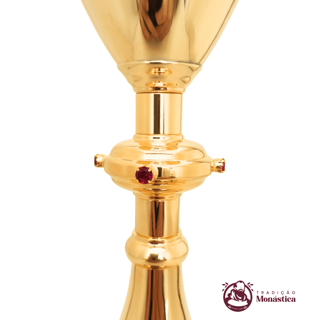 Cálice Banhado em Ouro com Detalhes em Pedras  - 2