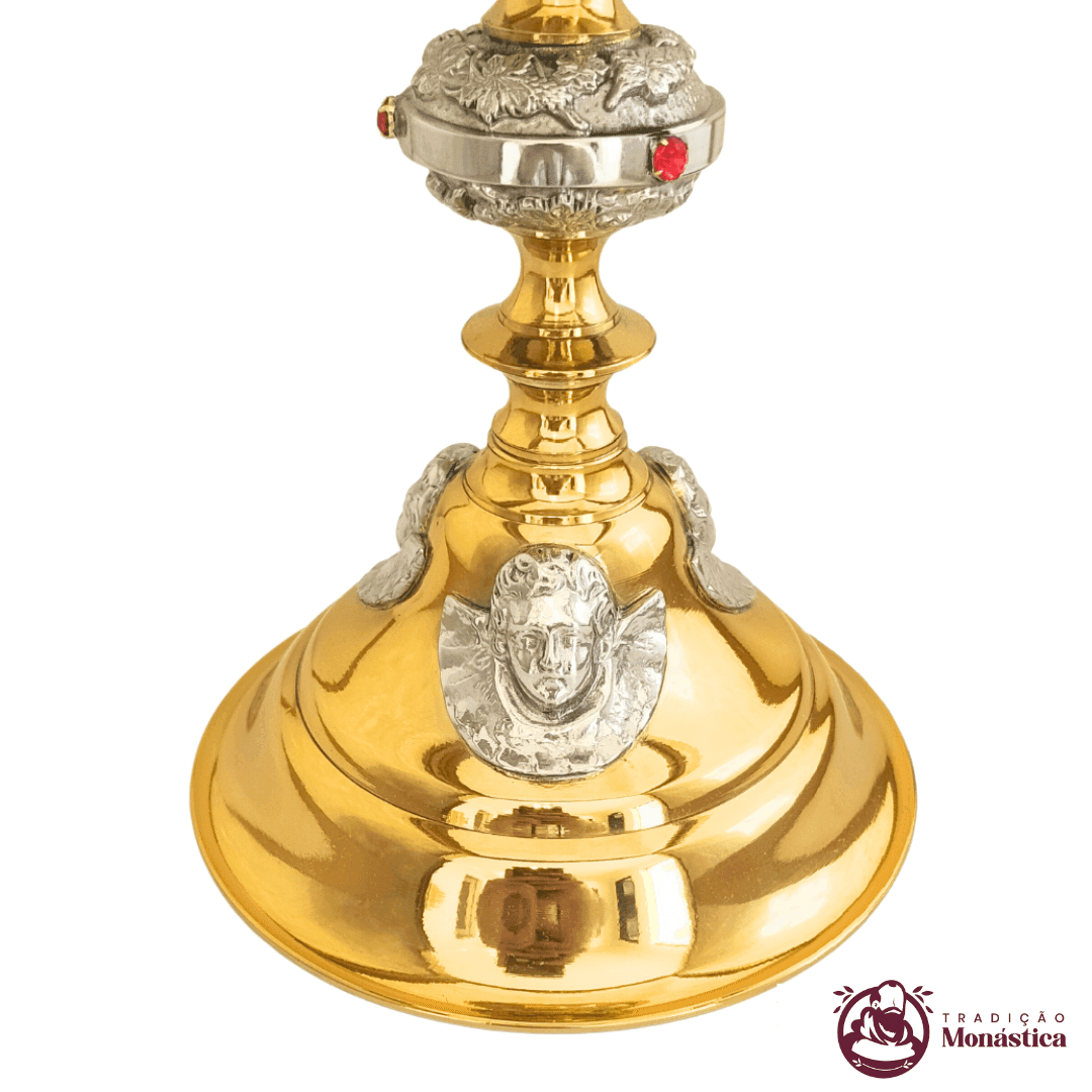 Cálice Banhado em Ouro - com Detalhes de Anjos - 3