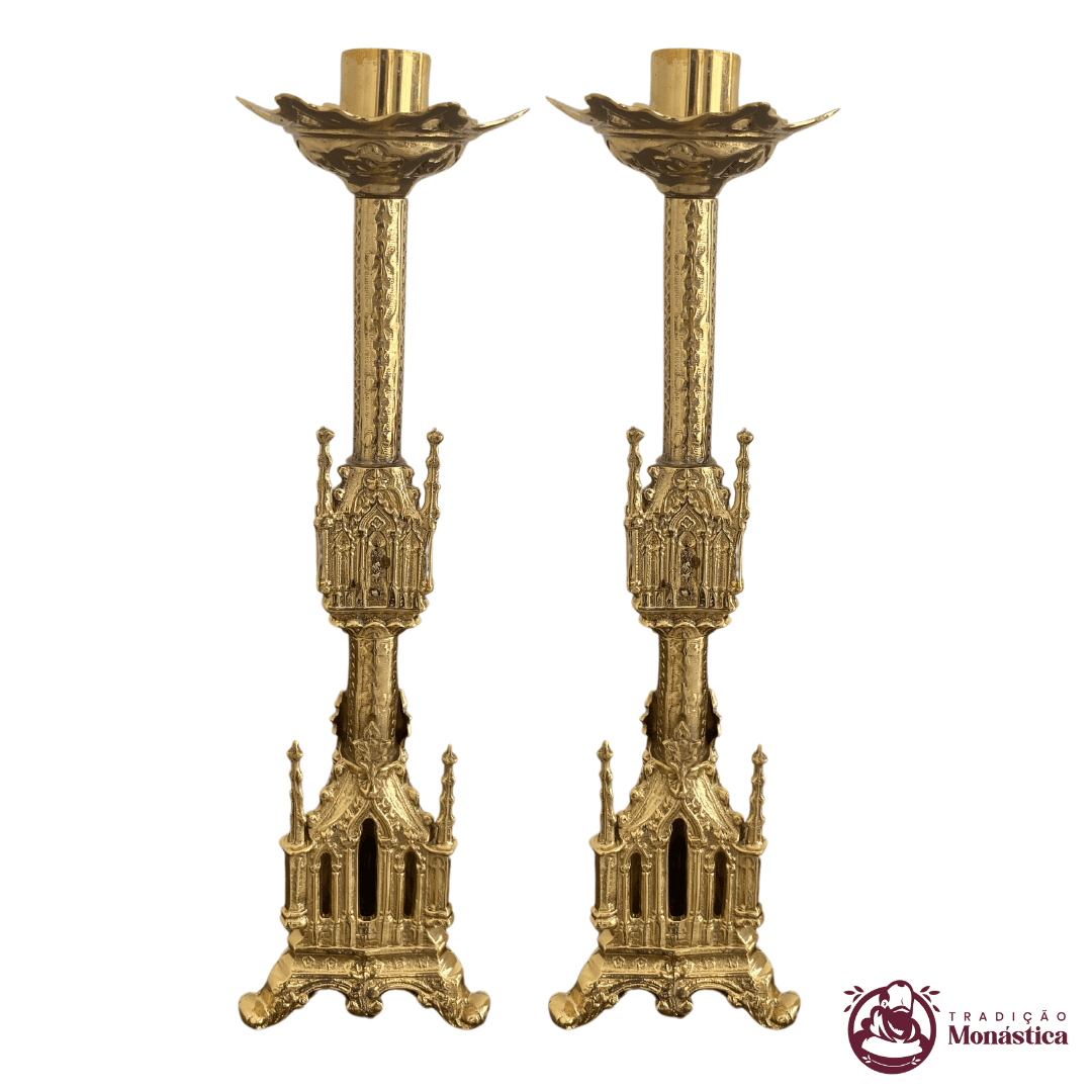 Conjunto de Castiçais de Vela para Altar - Gótico Pequeno - 2pçs Bronze Conjunto de Castiçais de Vela para Altar - Gótico Pequeno - 2pçs Bronze